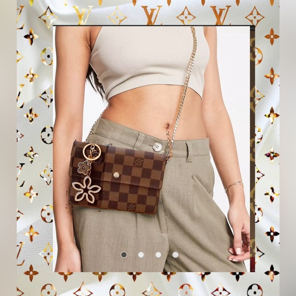 Louis Vuitton Handbags - Louis Vuitton
2000 Damier Ebene Pattern Porte-Trésor Étui Papier Wallet